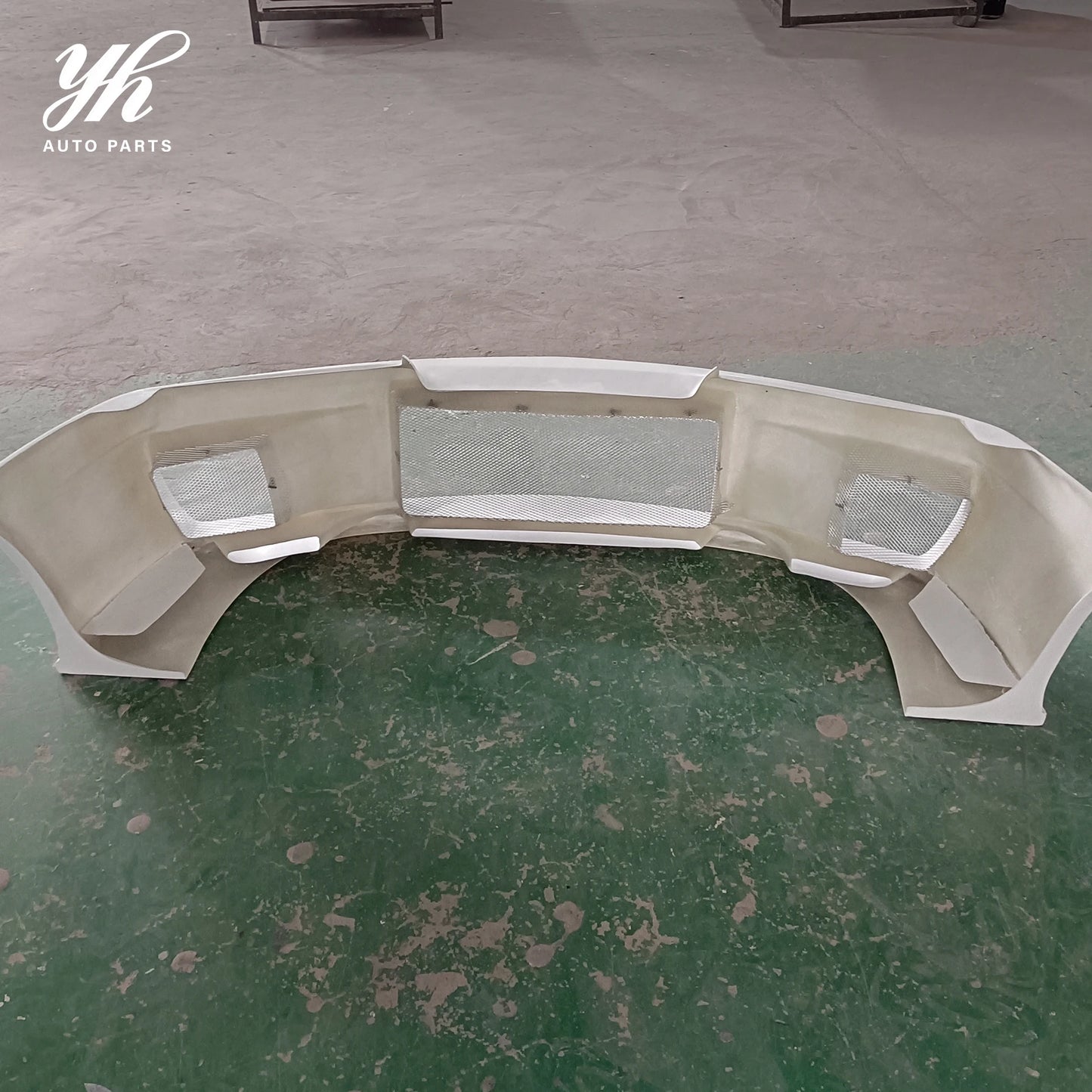 High Quality Glass Fiber Do-Luck Front Bumper for Skyline R32 GTR