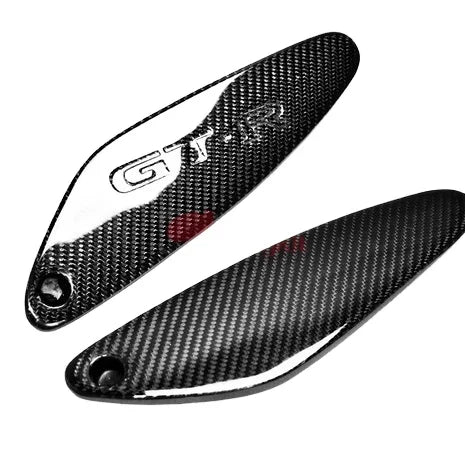 OEM Style Rear Spoiler End Plates with Lettering for Nissan Skyline GT-R R33 – Carbon Fiber / FRP