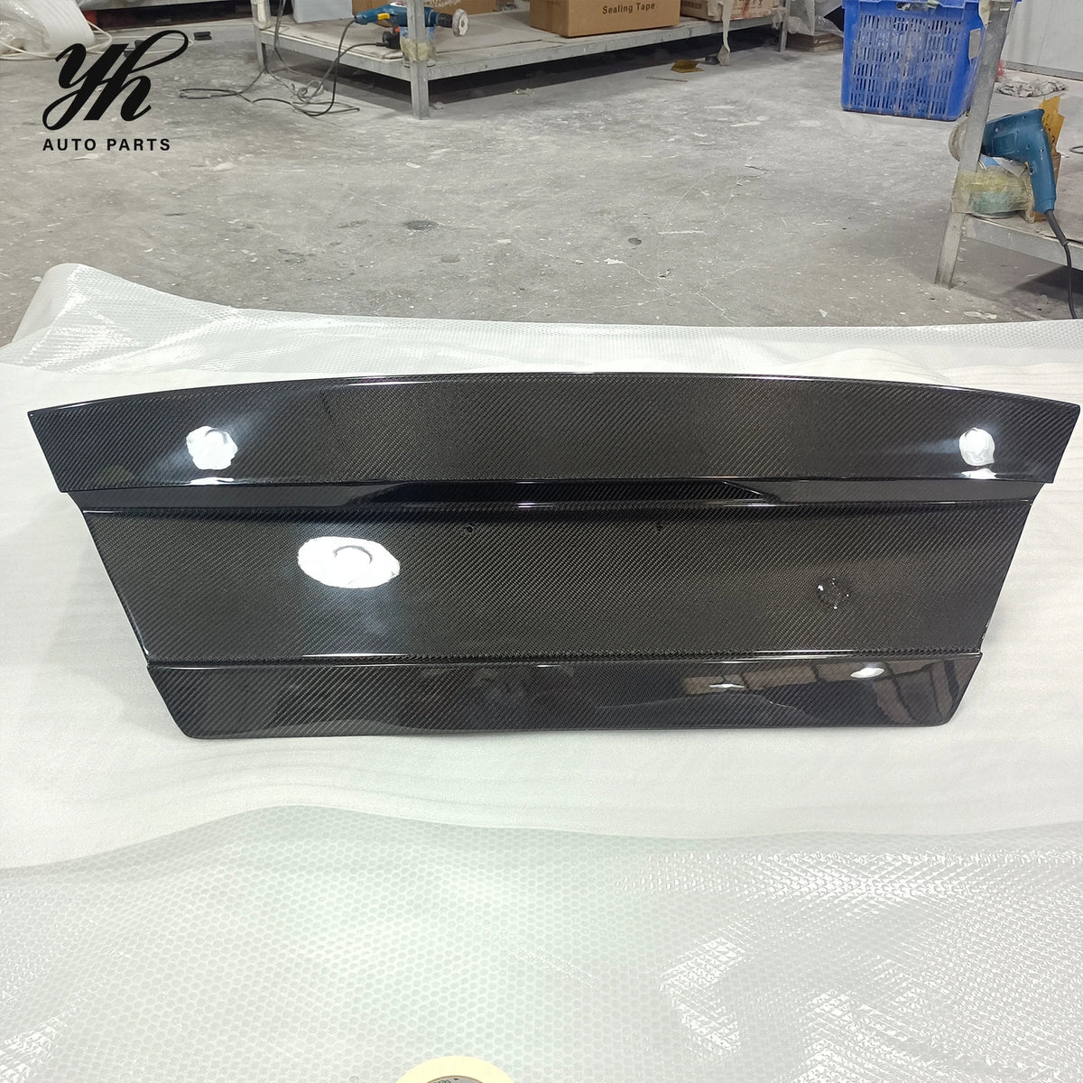 YH High Quality Carbon Fiber Rear Trunk Bootlid for Mitsubishi Lancer Evolution 4-6 EVO Models Black 100% Fitment