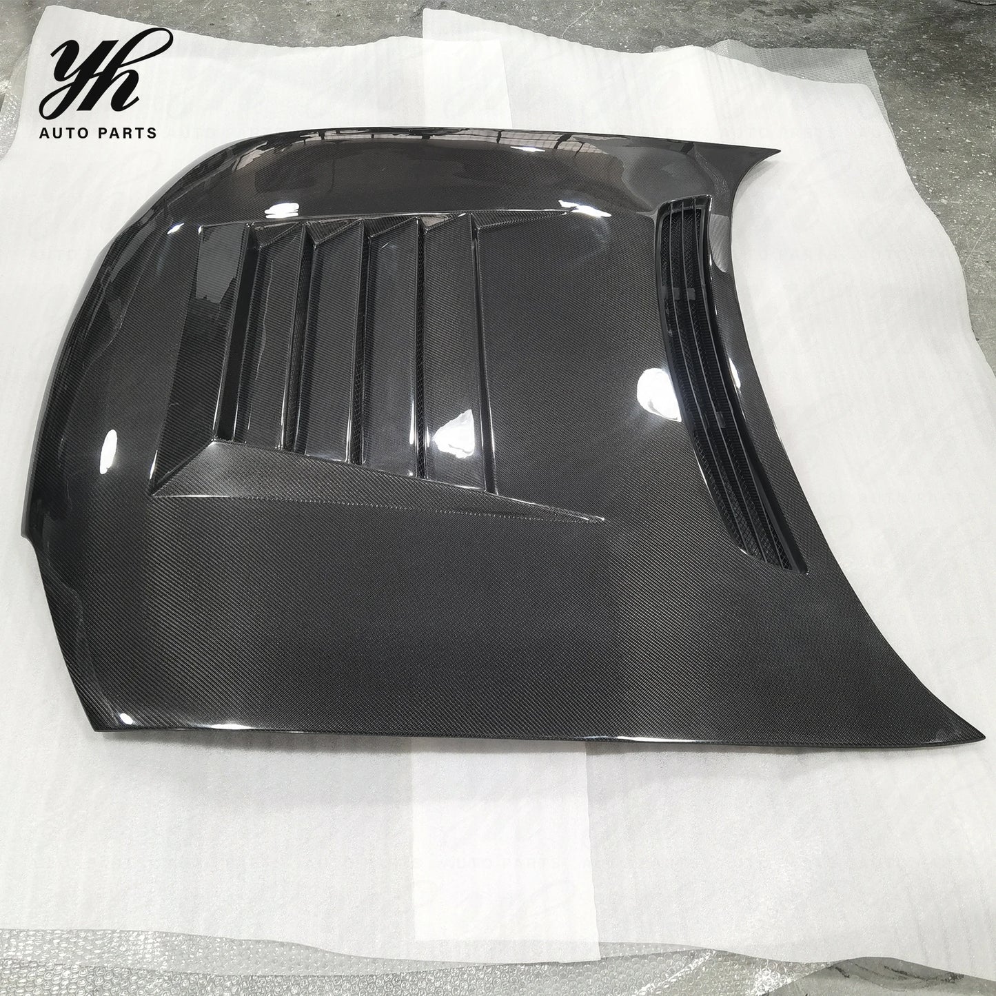 New R33 GTS Spec 1 Ni Carbon Fiber Hood Bonnet with High Glossy Finish and True 3K Twill Weave