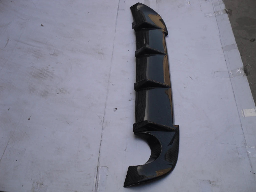 Yuhang High Quality Carbon Fiber Rear Bumper Lip Diffuser Spoiler Black High Polished High Gloss Finish Easy Installation for VW