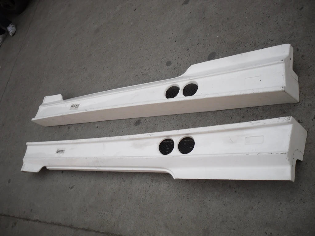High Quality Skyline R34 GTR Side Skirts Headstock Glass Fiber FRP for 1998-2002 Nissan