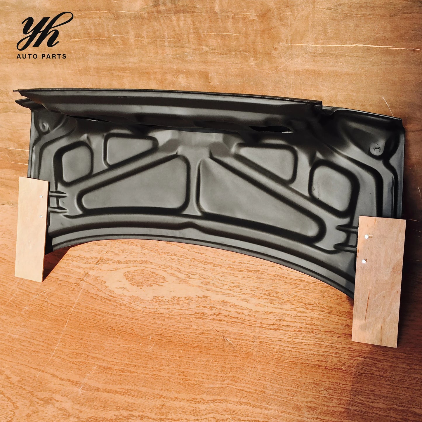 YH High Quality Lightweight Easily Installed Carbon Fiber Rear Trunk for 1992-1995 Mitsubishi Evolution 1-3 EVO 3
