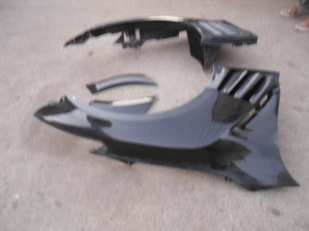 CF FRONT FENDER WING WITH LOUVER FINS SIDE VENTS FRP for Skyline R35